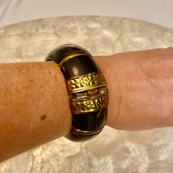 Vintage Bohemian Unique Horn and Hammered Metal Wide Bangle Bracelet - Picture 3 of 6